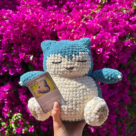 Snorlax Plushie (pattern by @lilcrochetedthings on Instagram)
